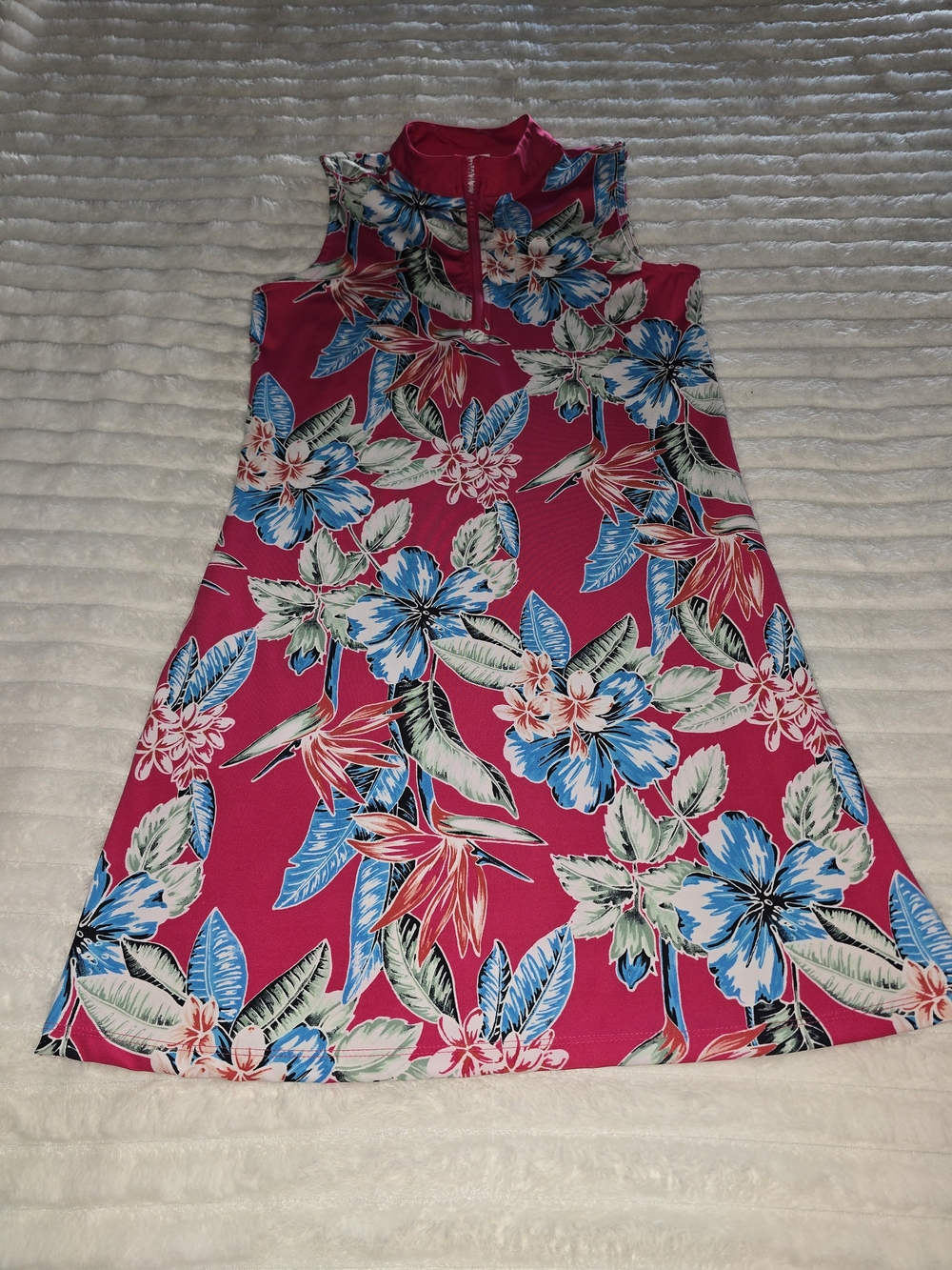 Tommy Bahama Golf Dress. Side Slit Pockets & Coordinating Bike Shorts.